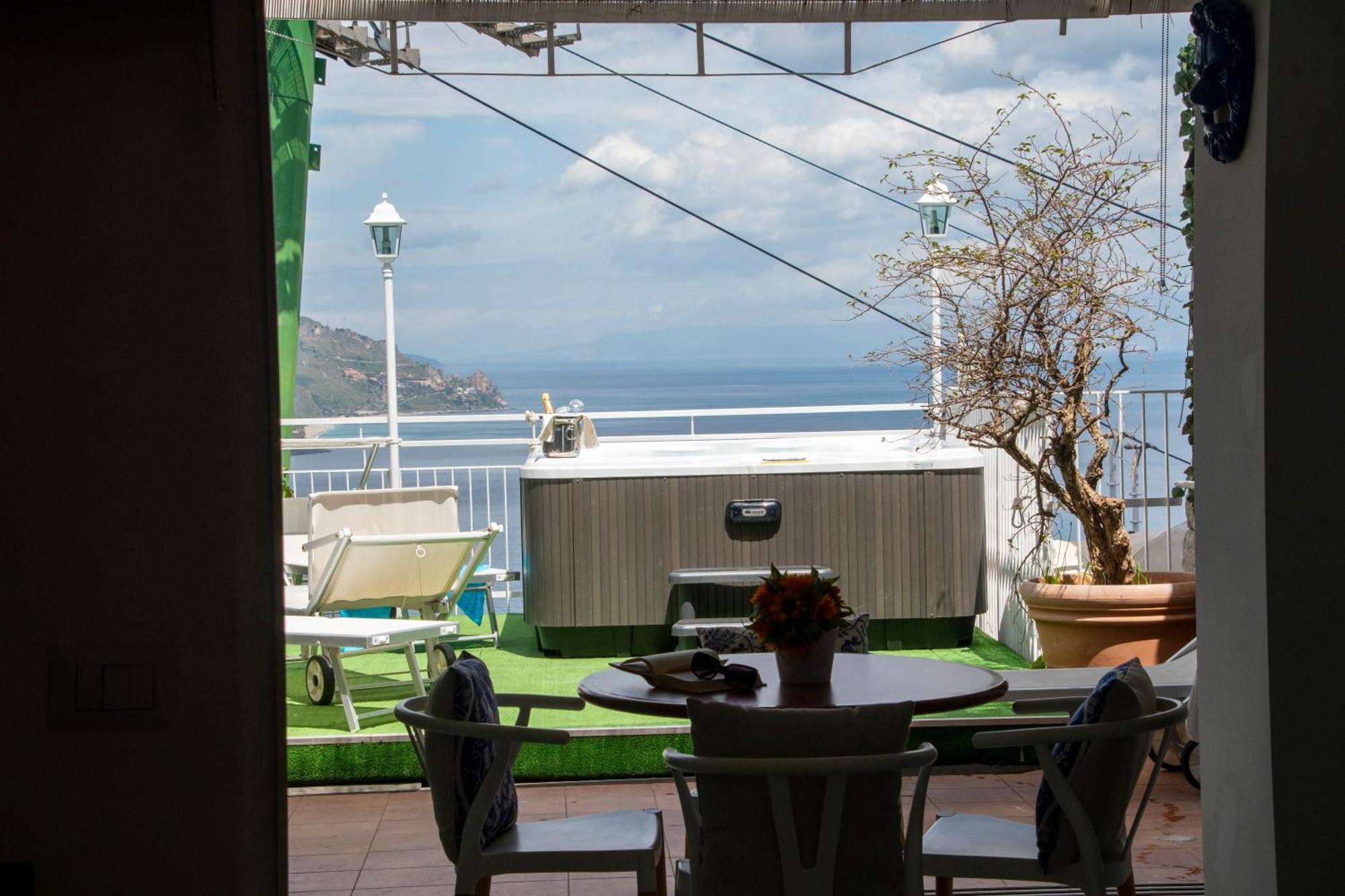 Dream View Suites ตาออร์มินา ภายนอก รูปภาพ